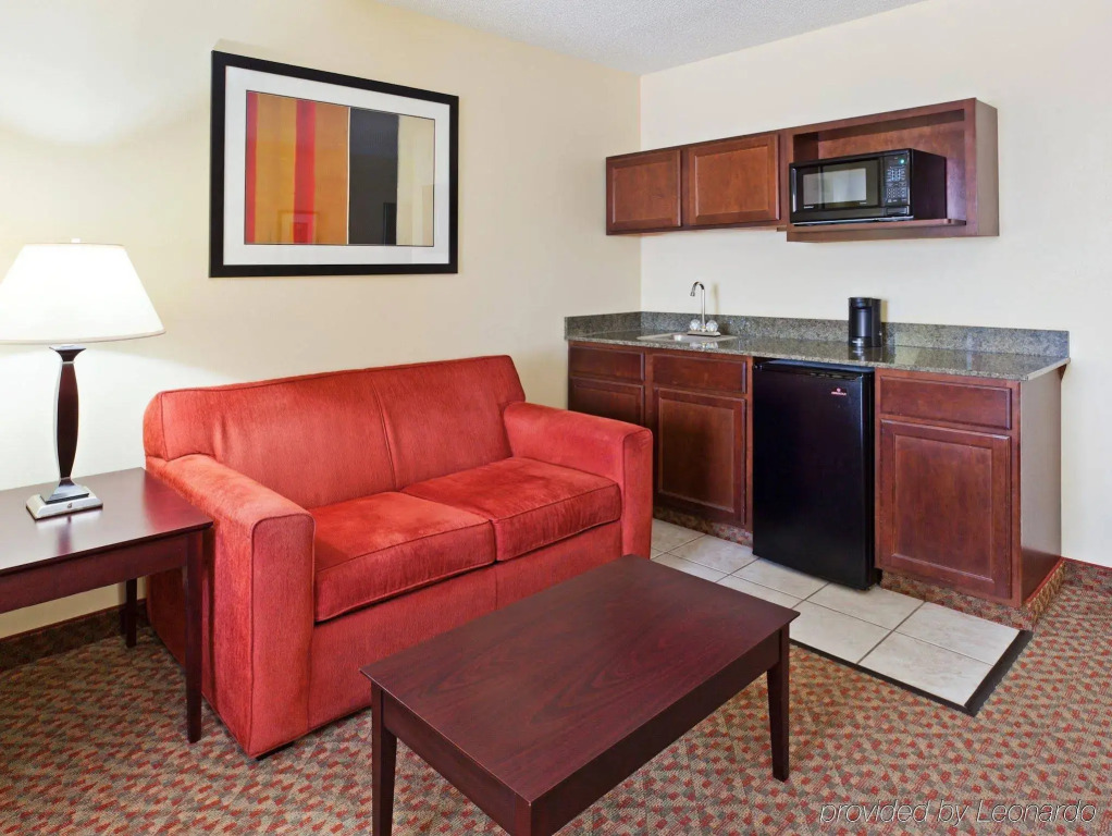 Holiday Inn Express & Suites Alcoa Knoxville Airport by IHG