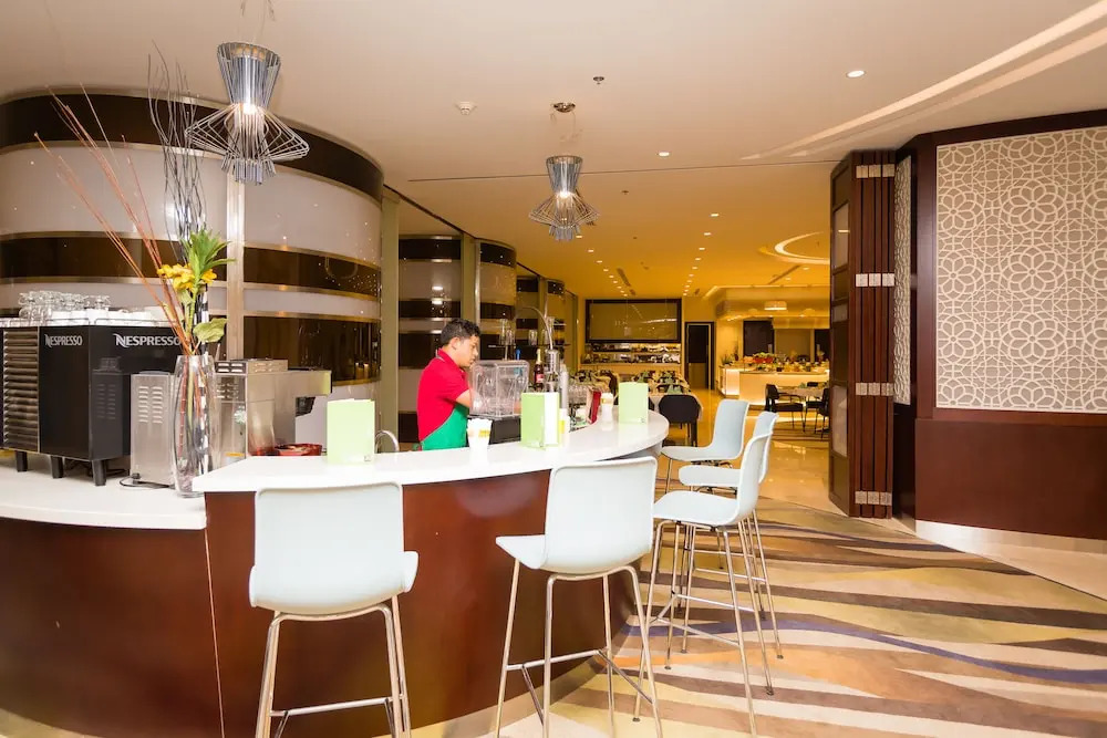 Hotel Holiday Inn Radhwa