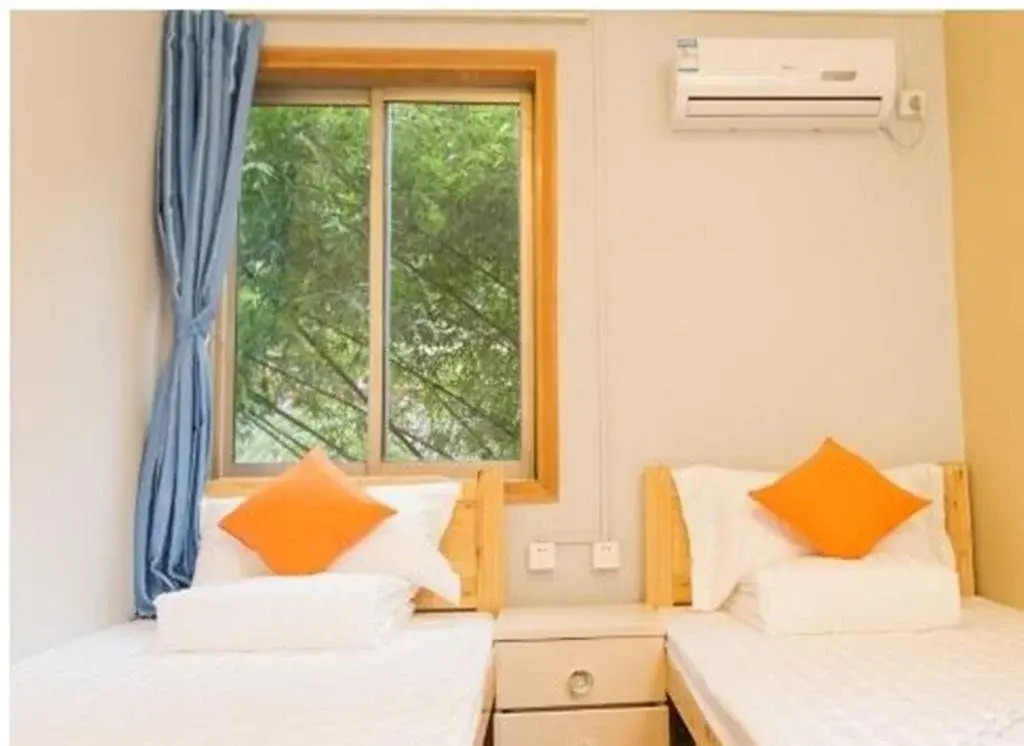 Zhuangse Chengdu Youth Hostel