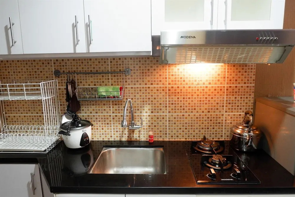 Great Location Studio Belmont Apartment near Puri Mall