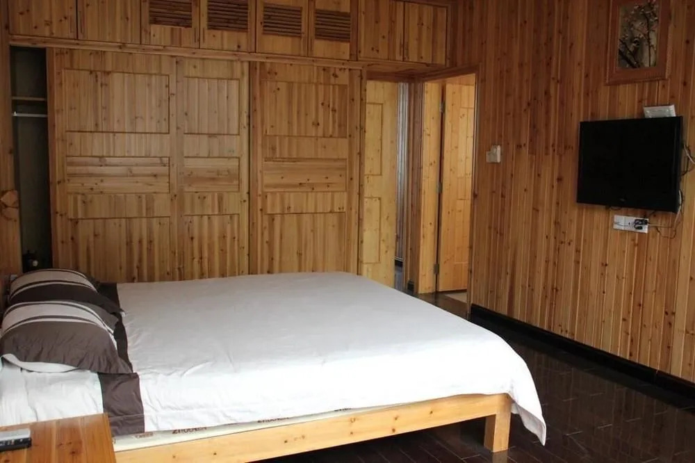 Yichang Changyang North Island Hotel