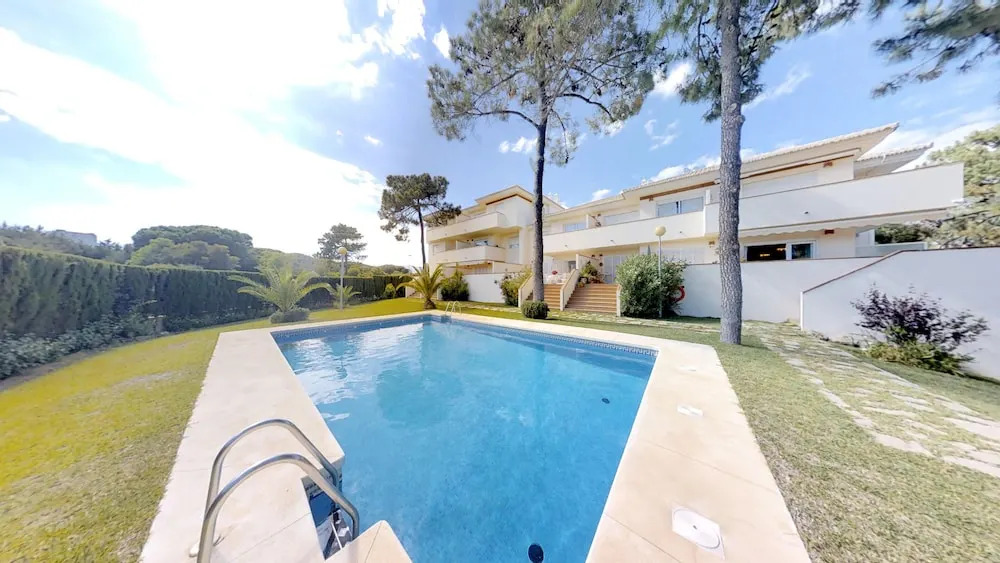 Very Nice Family Apartment, Close To Pool