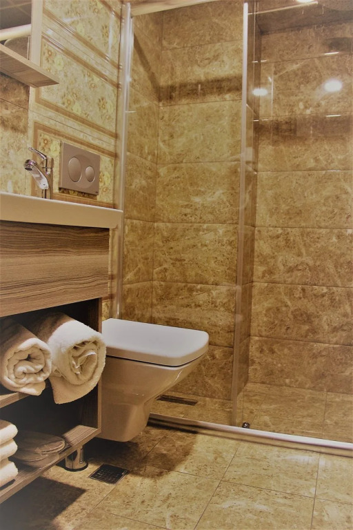 Kaya Madrid Hotel