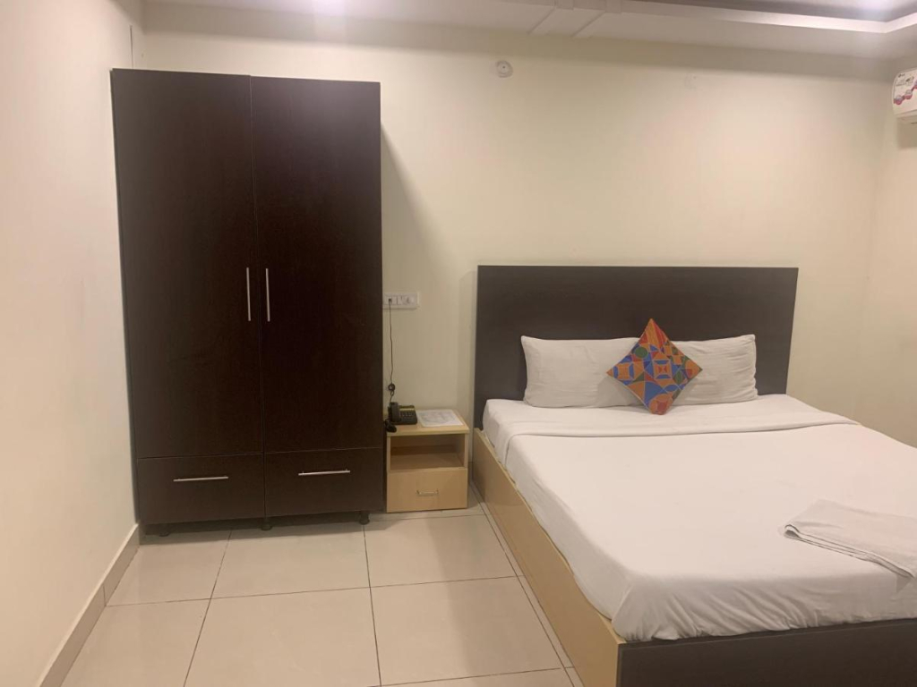 Hotel Siri Inn Hitech City