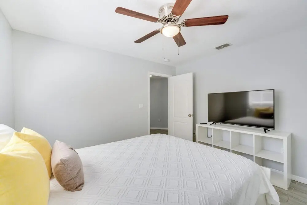 Inviting Home w/ Lanai & Pool in Kissimmee!