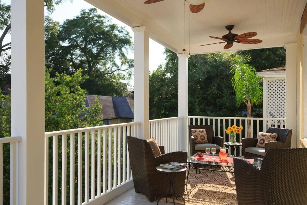 Azalea Inn and Villas