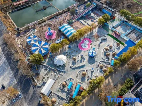 Trip.com Group Country Retreats (Tianjin Longshun  Joint Resort)