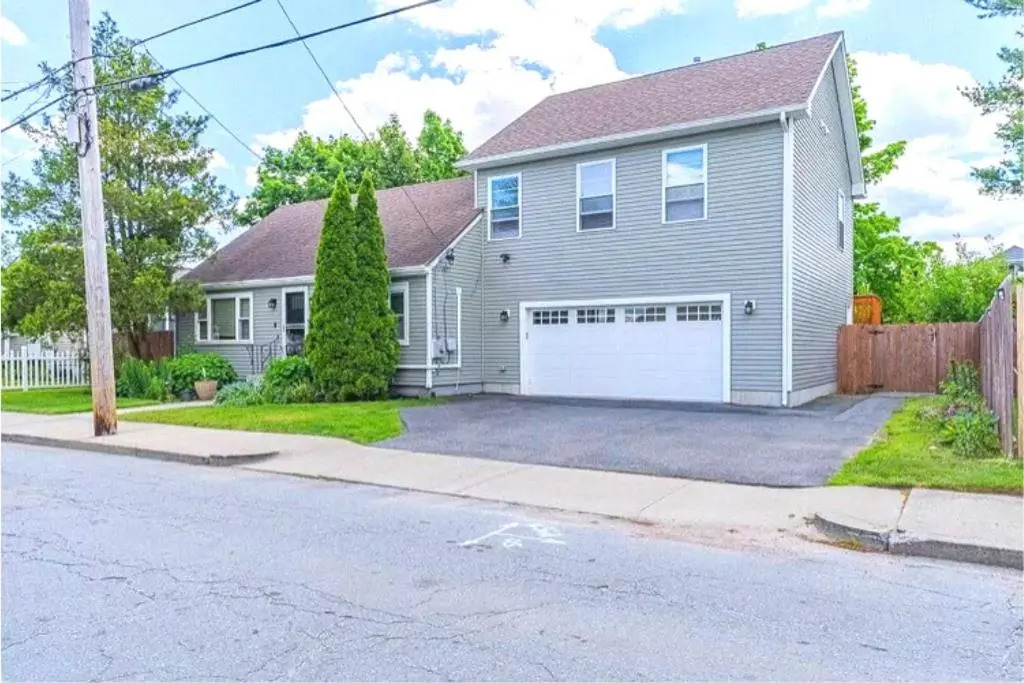 Entire House W/BR, Full Bathroom, Living Room, Kitchen