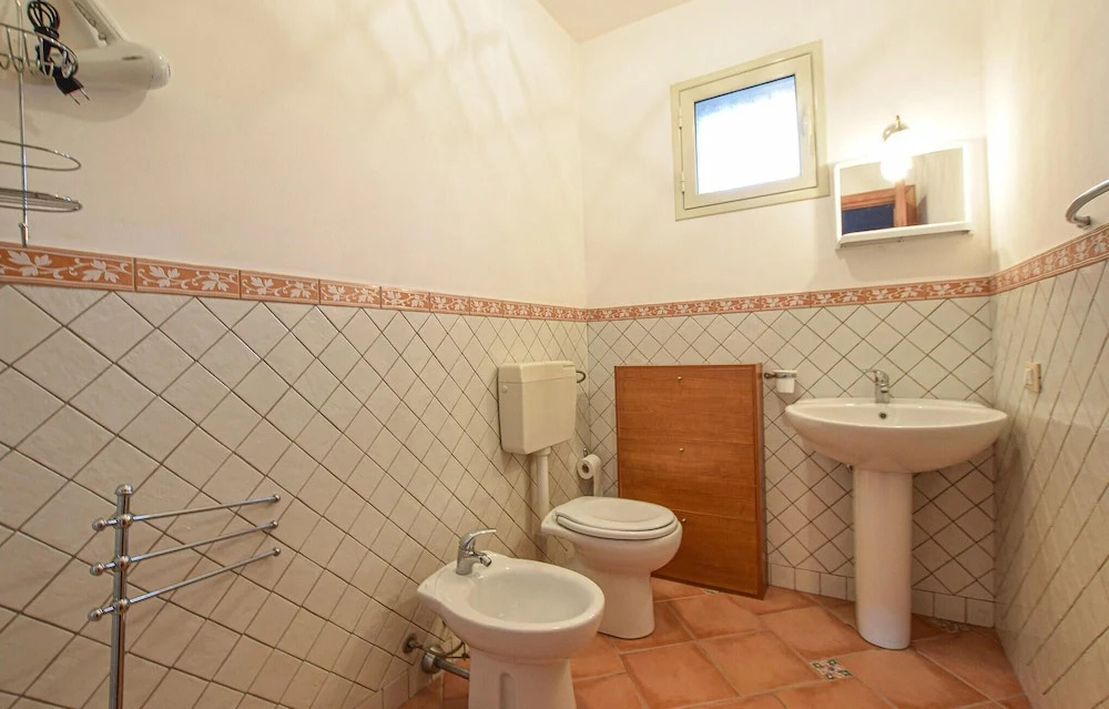 3 Bedroom Cozy Home In Castellammare Del G