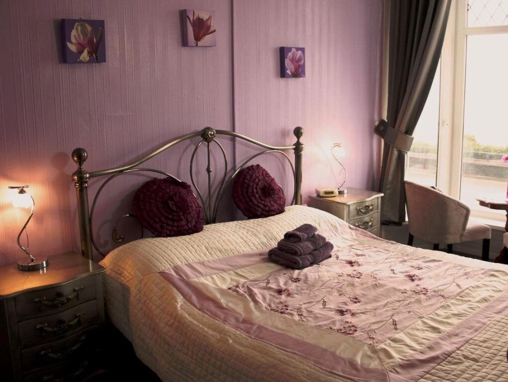 Devon View Guesthouse Swansea