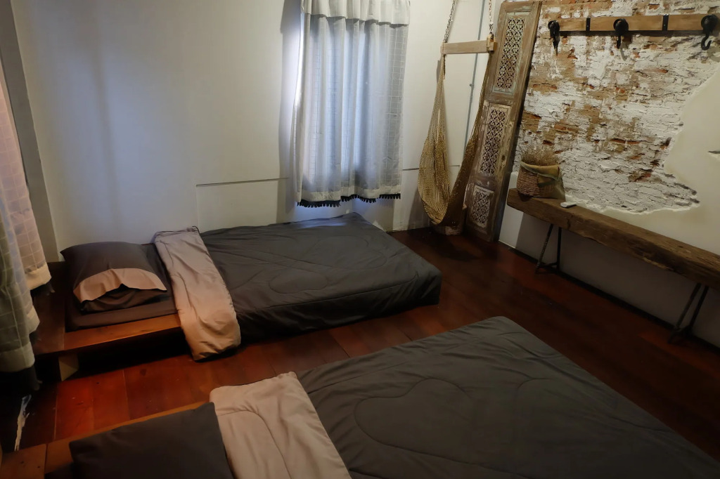 Buff Hostel