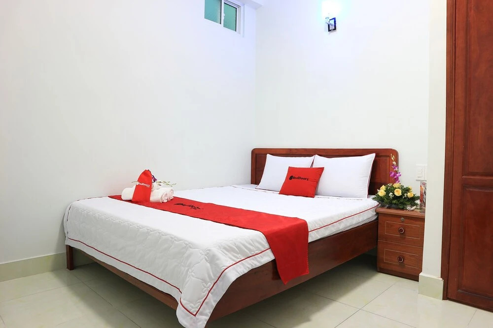 RedDoorz near Bai Sau 3