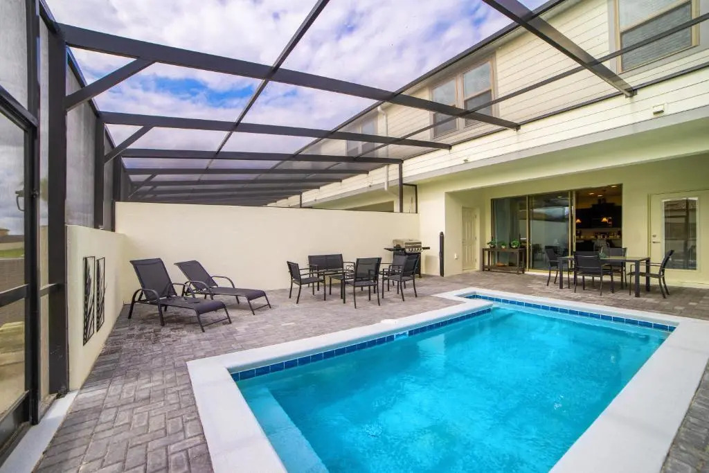 Townhome Splash Pool BBQ Free Water Park!