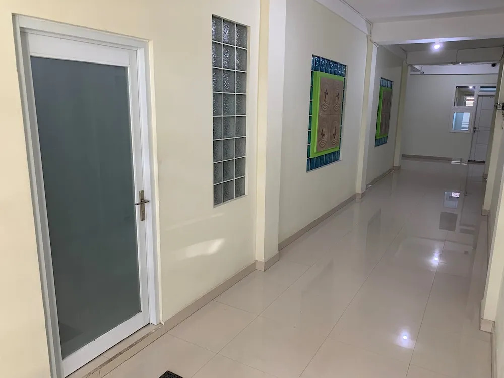 OYO 2203 Wira Residence