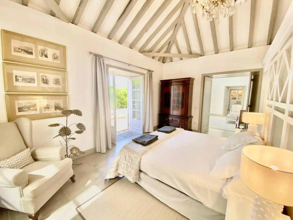 Exclusiva Casa Canaria con Magníficas Vistas al Mar