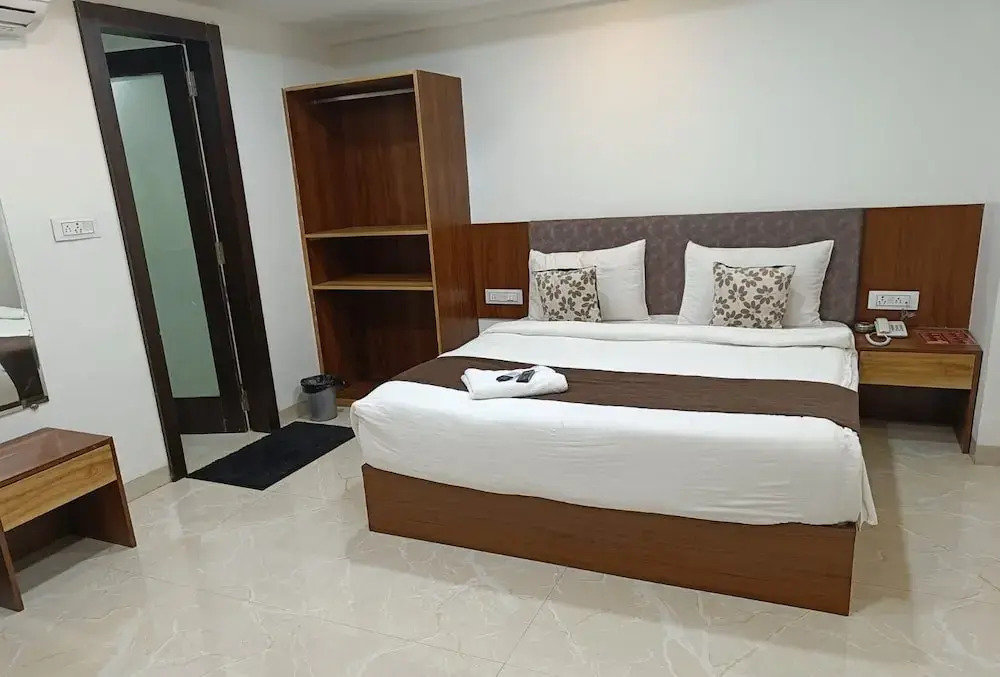 FabHotel Million