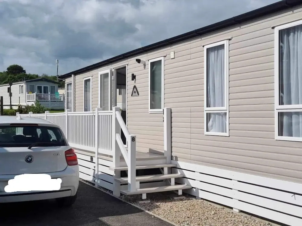 Dog Friendly Park 5 Miles From Bude 2 bed Caravan