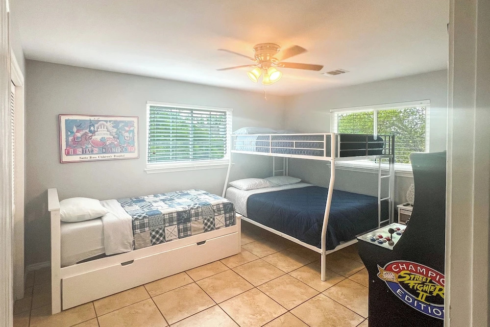 San Antonio Home w/ Pool & Hot Tub Near Seaworld!