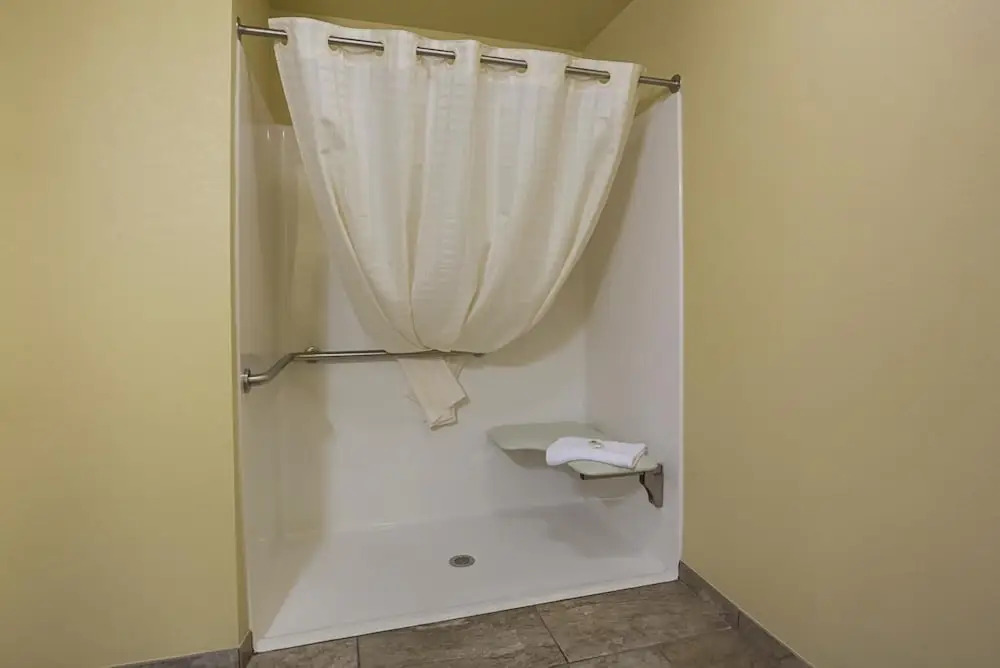 Cobblestone Inn & Suites - Altamont
