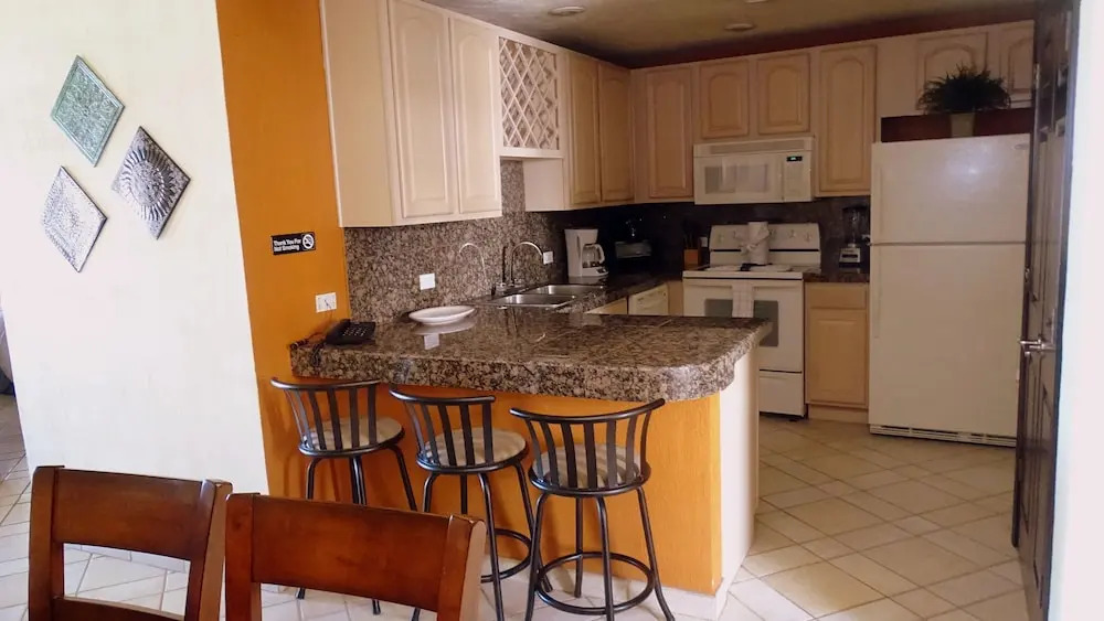 Grande 402- 1 Br Condo