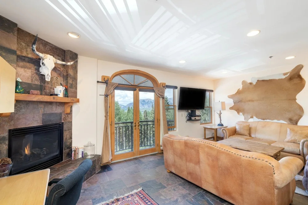 Bear Creek Lodge 310 1 Bedroom Condo by Alpine Lodging Telluride
