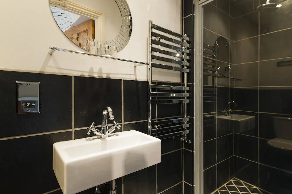 Bright Munster Road Apartment - MM2