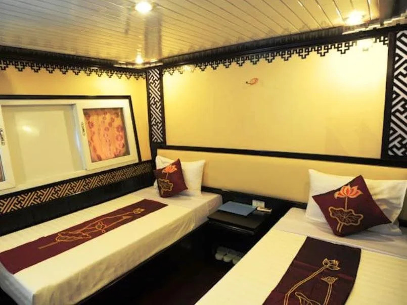 Seawind Charter Cruise Halong