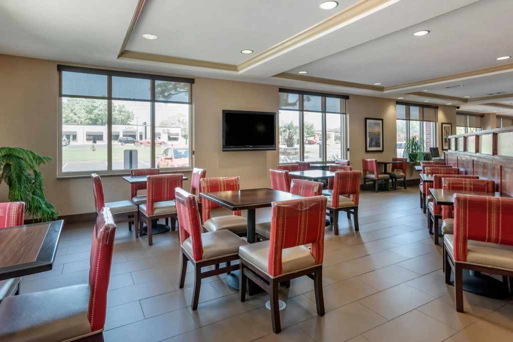 Comfort Suites Biloxi/Ocean Springs