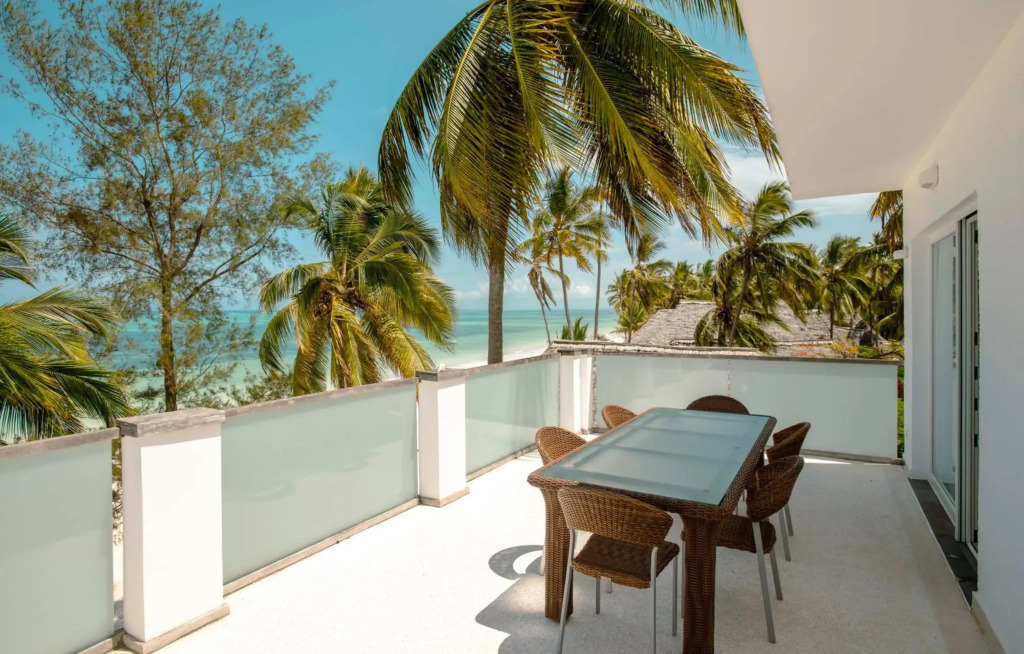Imani Penthouse - Luxury Ocean View Apartment Nne, Kiwengwa Beach