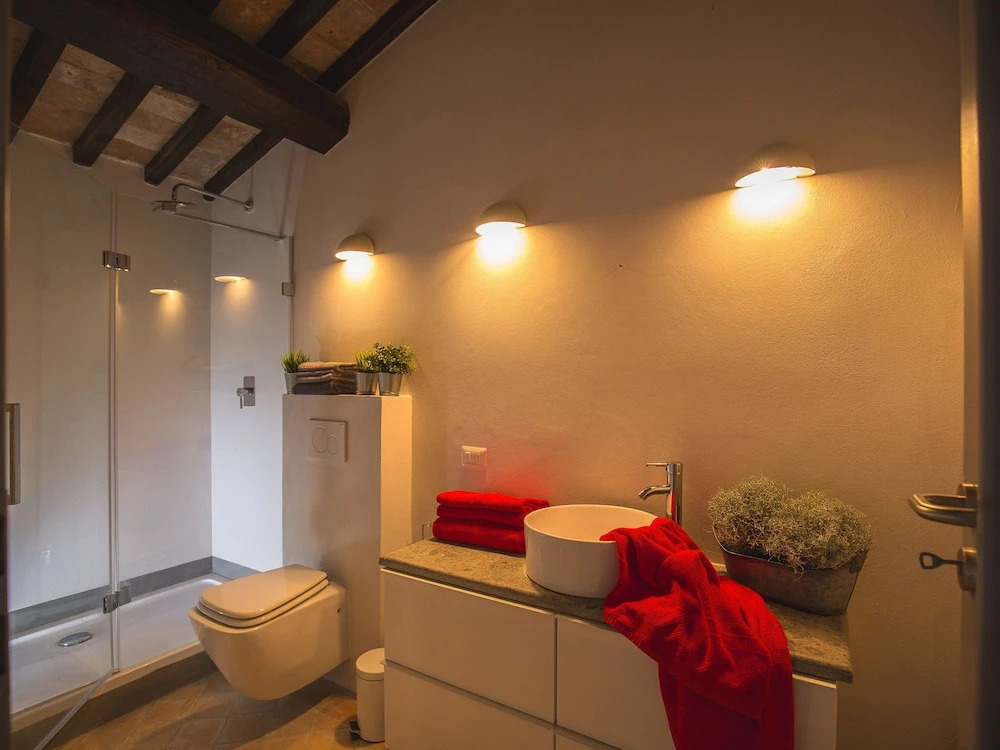Splendid Villa in Preggio With Swimming Pool