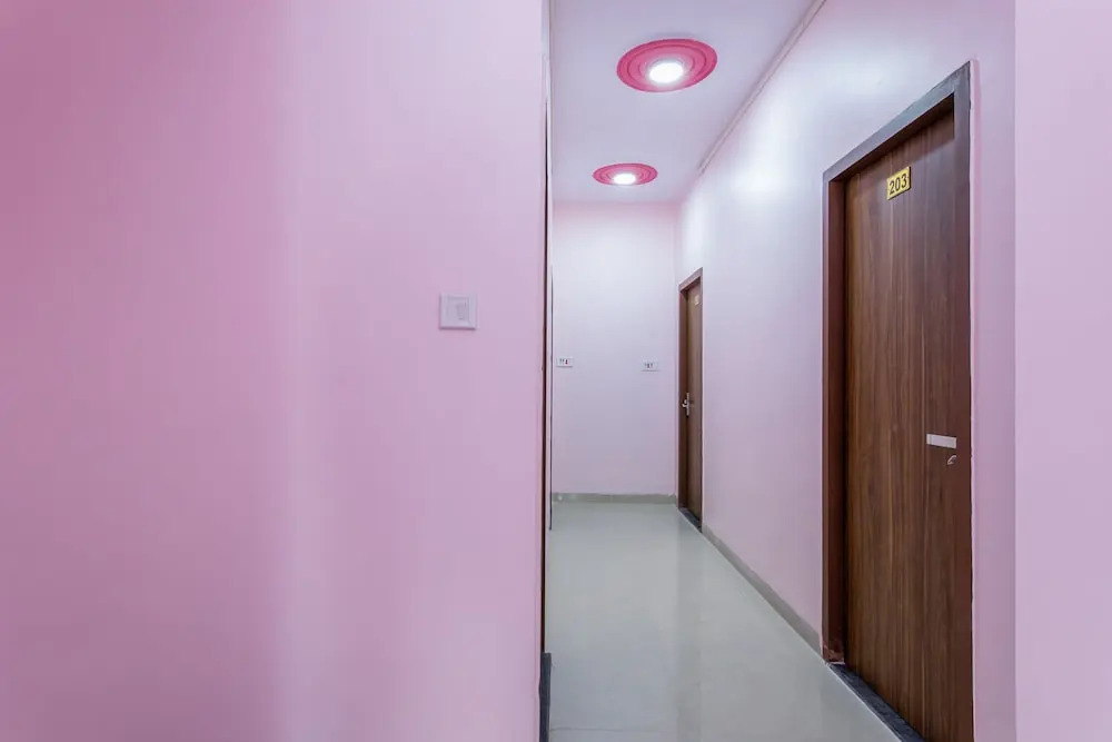 Oyo 24461 Hotel Suvidha