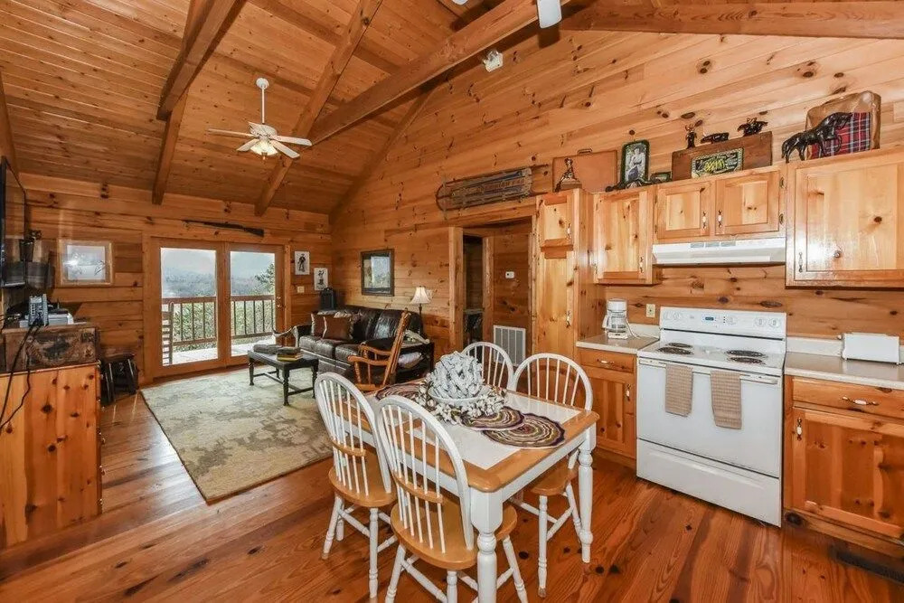 Pauley Robin Cabin