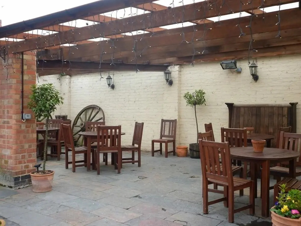 Dixie Arms
