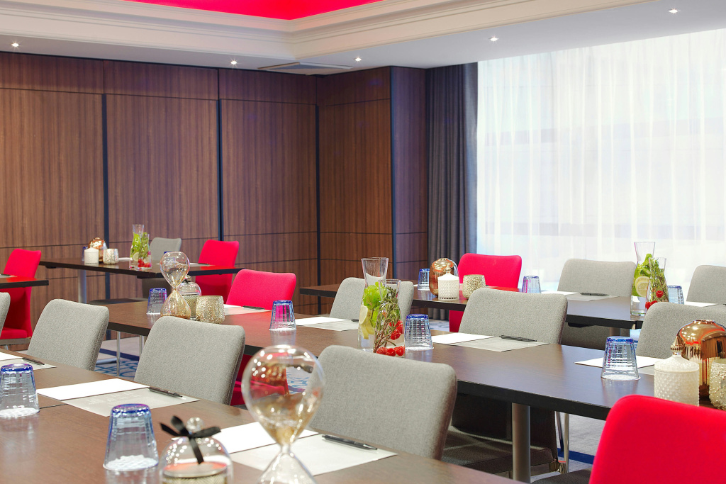 Renaissance Paris La Defense Hotel