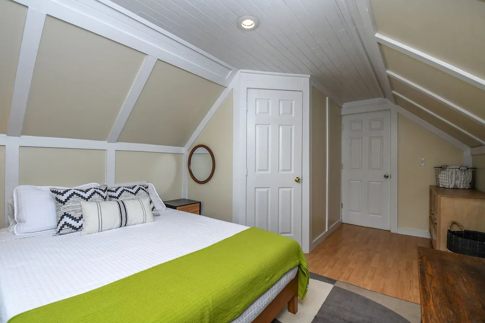 The Happy Cabin