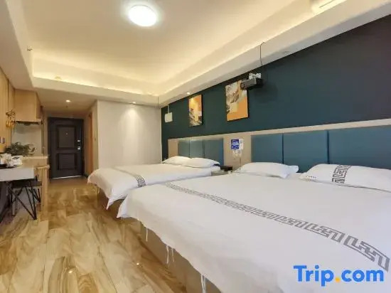 Lanuo Light Luxury Hotel (Erqi Wanda Chuangfu Xincheng Branch)