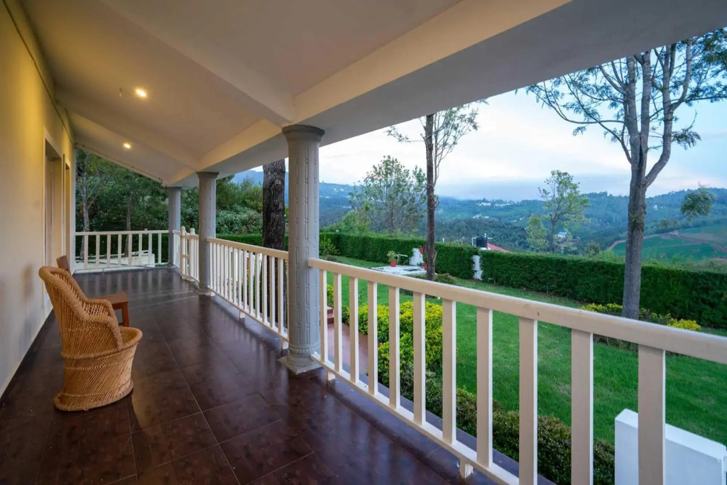 StayVista at Casa Pinnacle - Pet Friendly Home with Lawn