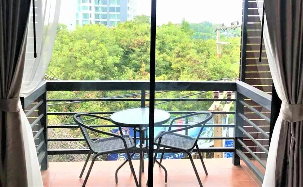COZY Rooms @ Bitcoin Bistro