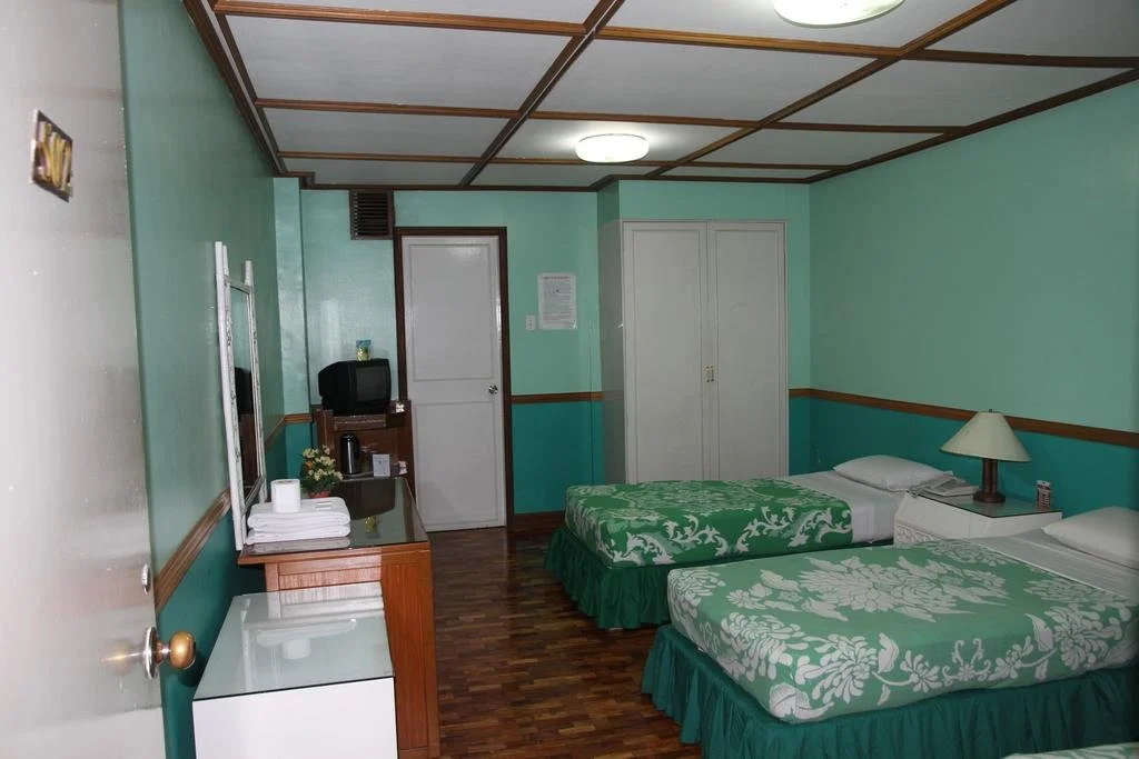 Robelle Hotel