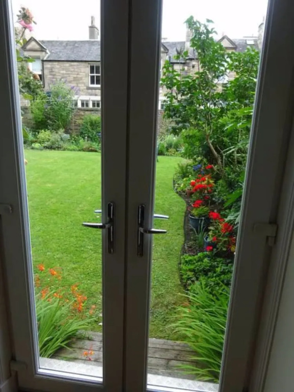 3 Bedroom Stockbridge Apartment