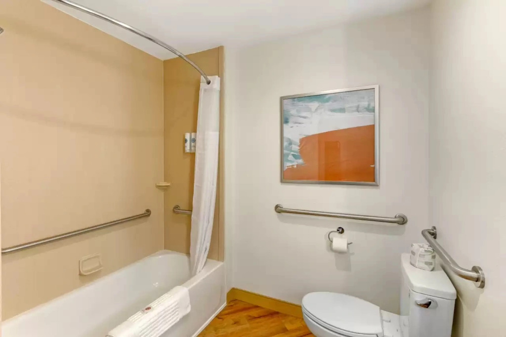 Comfort Inn & Suites Verona at Turning Stone Resort Casino