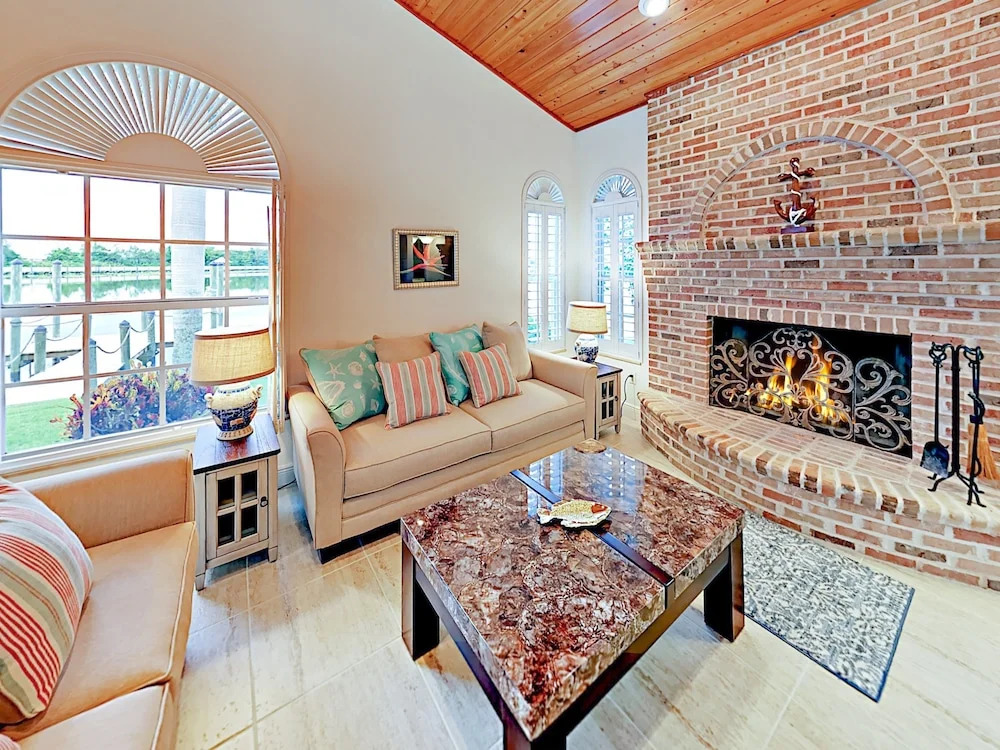 801 SW 2nd Ave House 4 Bedrooms 2 Bathrooms Home