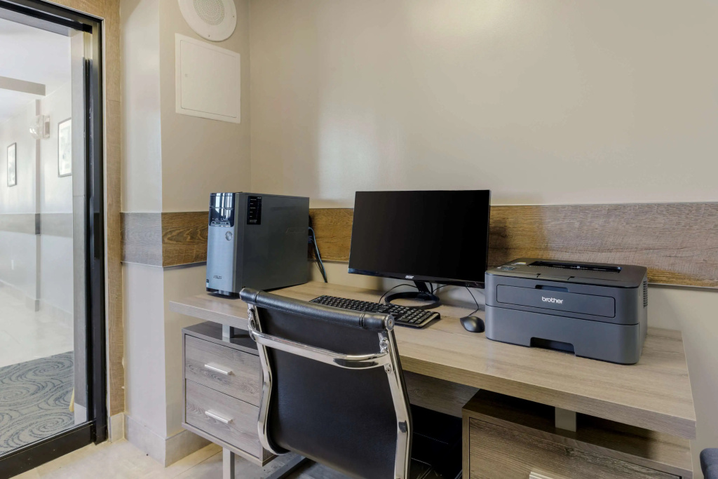 Best Western Plus Brooklyn Bay Hotel