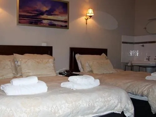 Wood Lodge Hotel