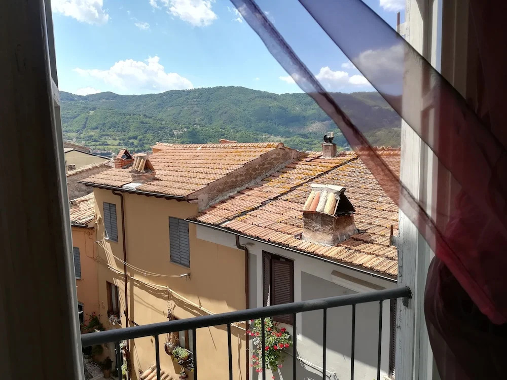 Vintage old Apartment in Castel di Tora