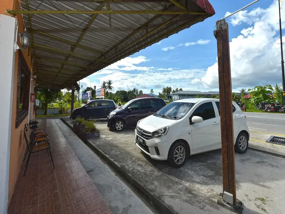 Hotel O Awan Biru Motel