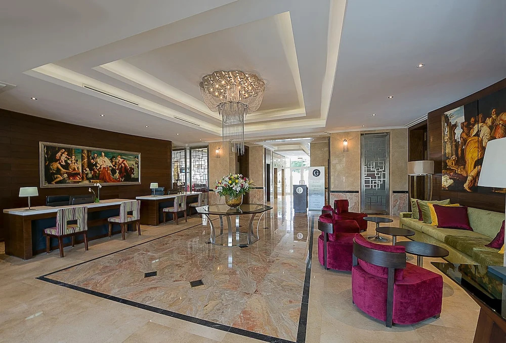 The George Hotel