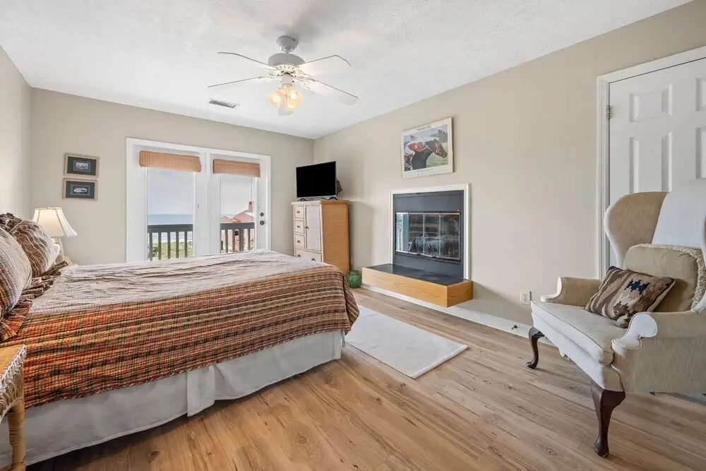 Take Your Shoes Off Relax And Put Your Feet In The Sand. 7 Bedroom Home by Peace Vacations