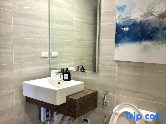 Bayshore Residential Resort Unit 11J 2br