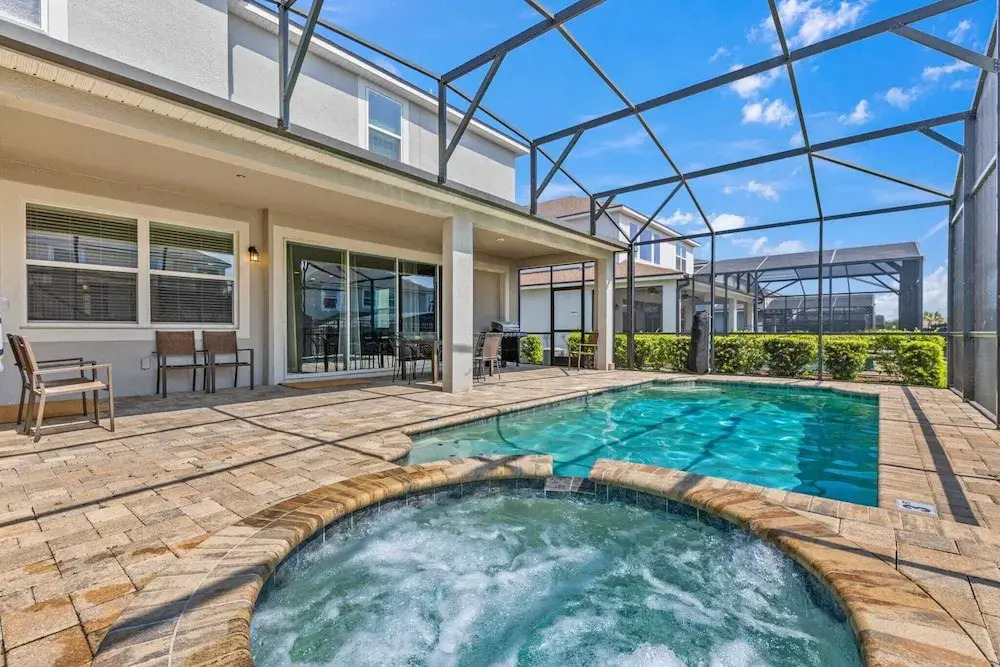 Minutes to Disney Parks + Universal Sleeps 21 w/ Pool, Hot Tub, Game Room